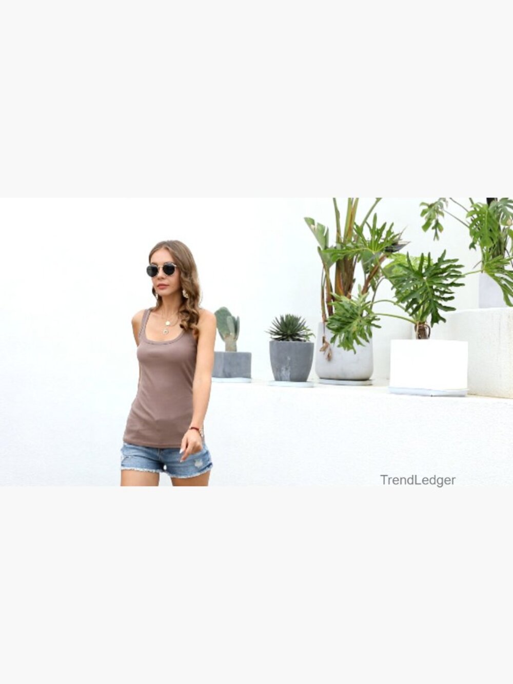Women's Ribbed Scoop Neck Sleeveless Tank Top Workout Cami - Picture 6 of 7